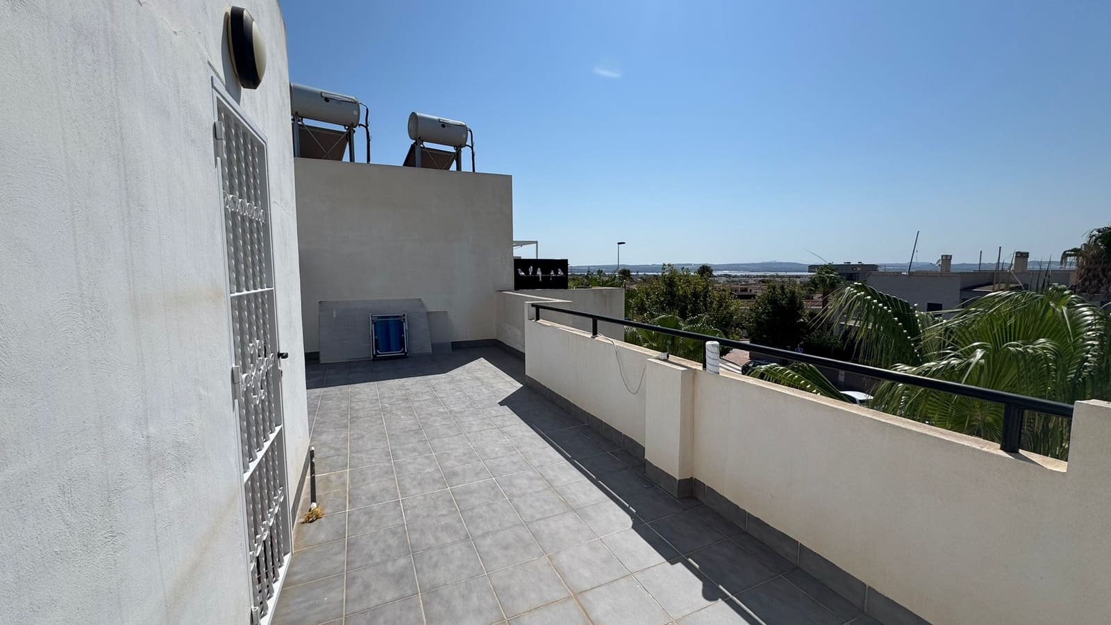 2 soveværelse Semi-Rækkehus til salg i Torrevieja med garage - € 240.000 (Ref: 9185415)