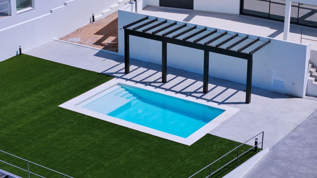 Chalet de 4 habitaciones en Alhaurín de la Torre en venta con piscina - 890.000 € (Ref: 9186884)