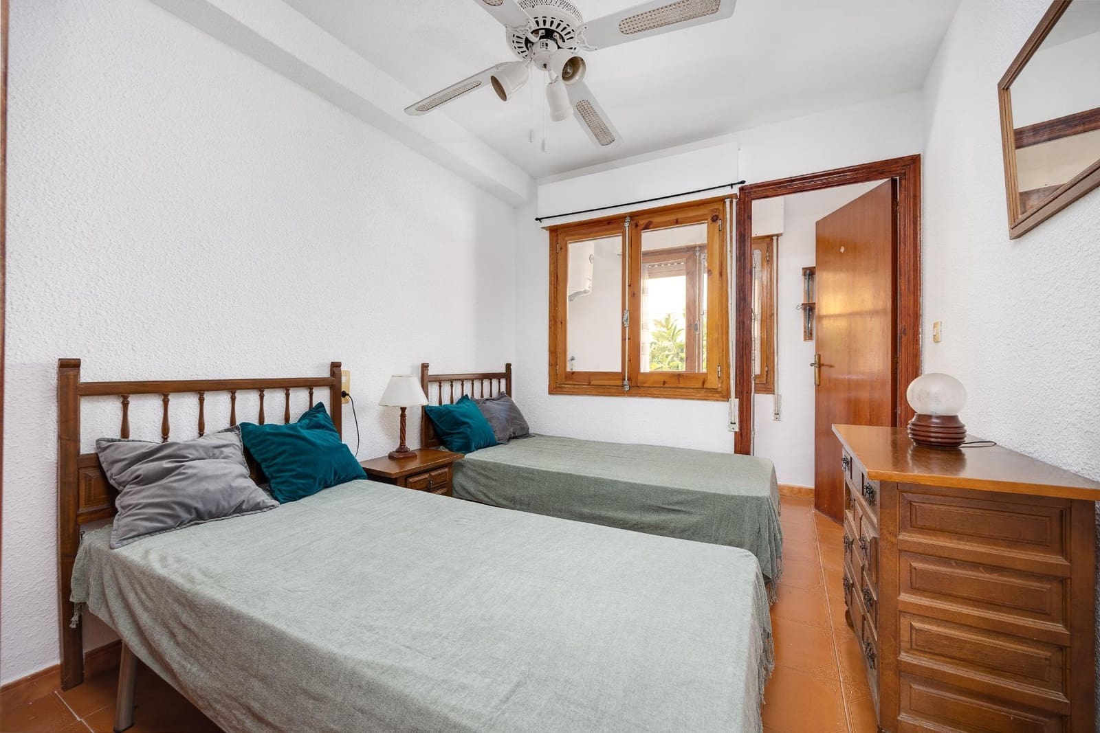 Apartamento de 2 habitaciones en Torrevieja en venta - 147.969 € (Ref: 9188457)