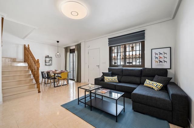 3 soveværelse Byhus til salg i San Miguel de Salinas med swimmingpool garage - € 229.000 (Ref: 9188466)