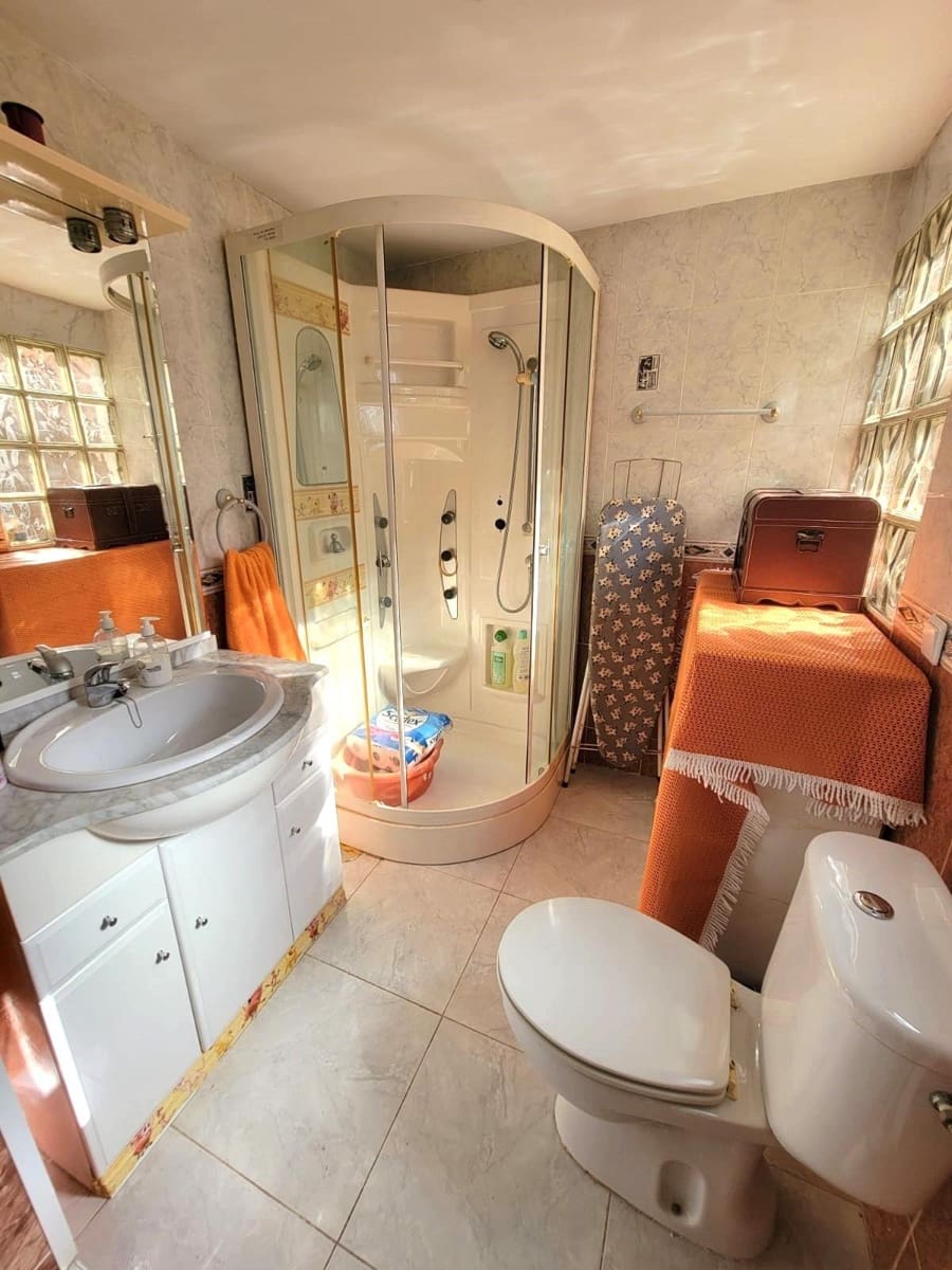 2 sypialnia Bungalow na sprzedaż w Torrevieja z basenem - 169 000 € (Ref: 9192333)