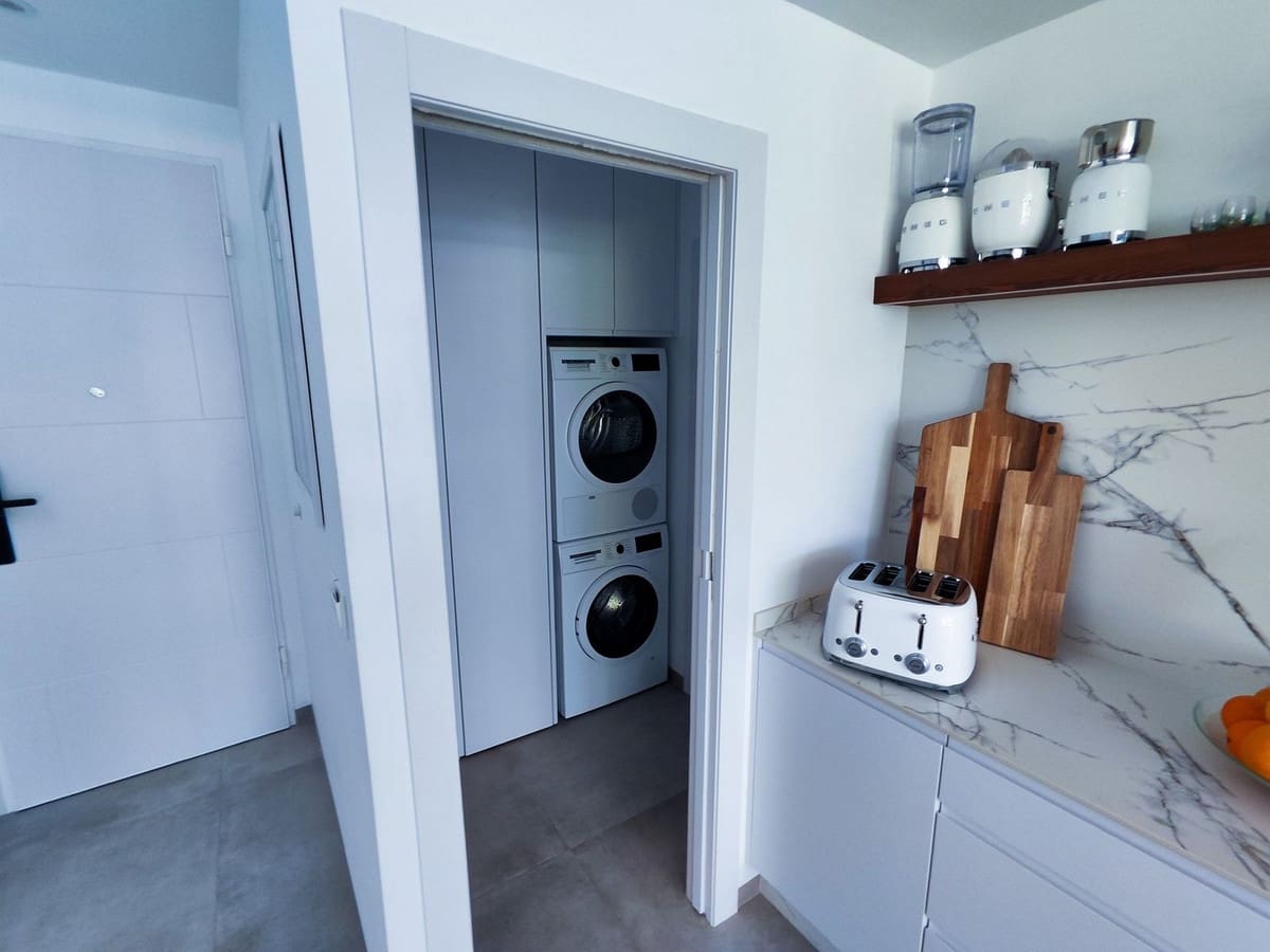 Chalet de 3 habitaciones en Santiago de la Ribera en venta con piscina garaje - 685.000 € (Ref: 9195548)