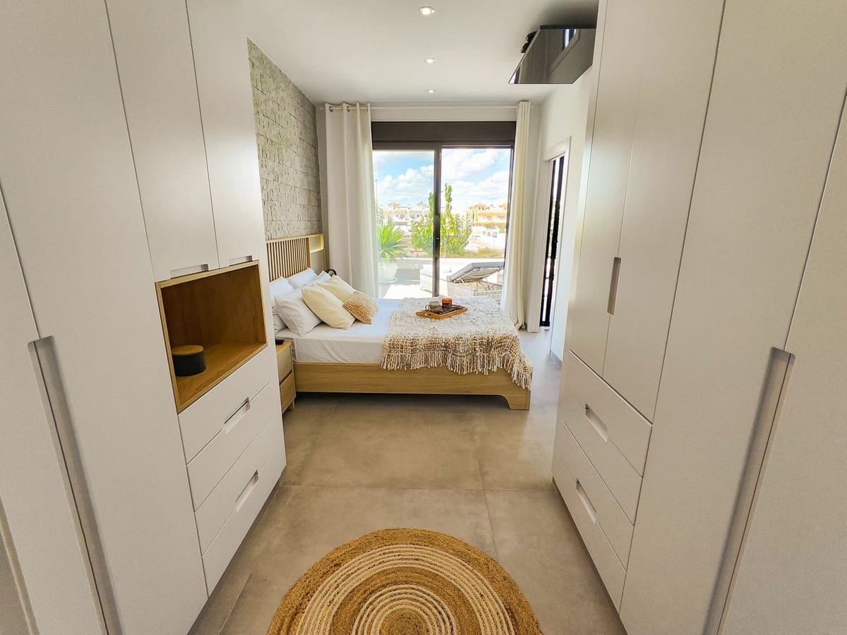 Chalet de 3 habitaciones en Santiago de la Ribera en venta con piscina garaje - 685.000 € (Ref: 9195548)