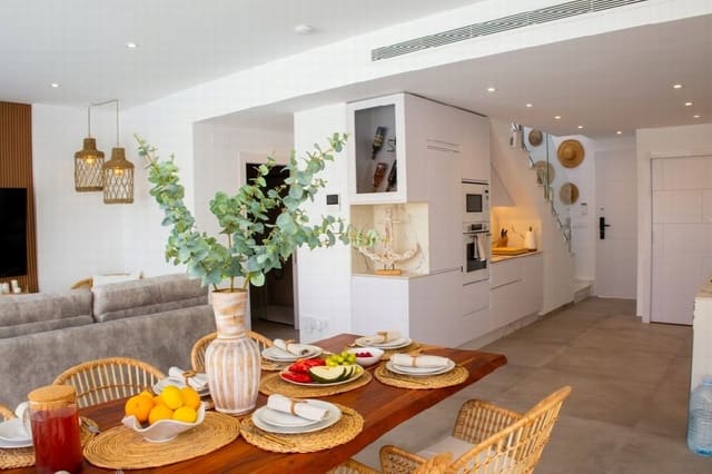3 quarto Moradia para venda em Santiago de la Ribera, San Javier com piscina garagem - 670 000 € (Ref: 9195548)