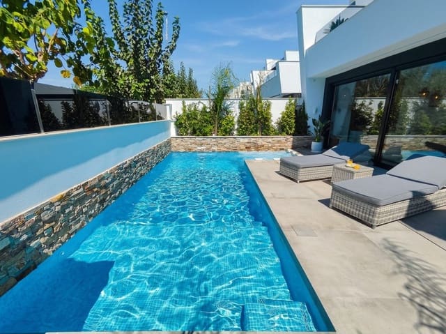 3 quarto Moradia para venda em Santiago de la Ribera, San Javier com piscina garagem - 670 000 € (Ref: 9195548)