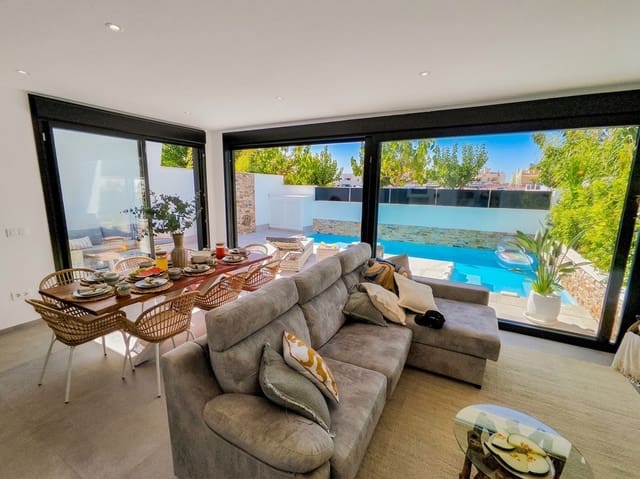 3 quarto Moradia para venda em Santiago de la Ribera, San Javier com piscina garagem - 670 000 € (Ref: 9195548)