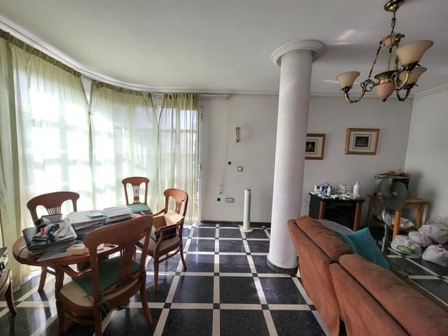 2 bedroom Apartment for sale in Centro - Muelle Pesquero, Torrevieja - € 189,000 (Ref: 9197739)