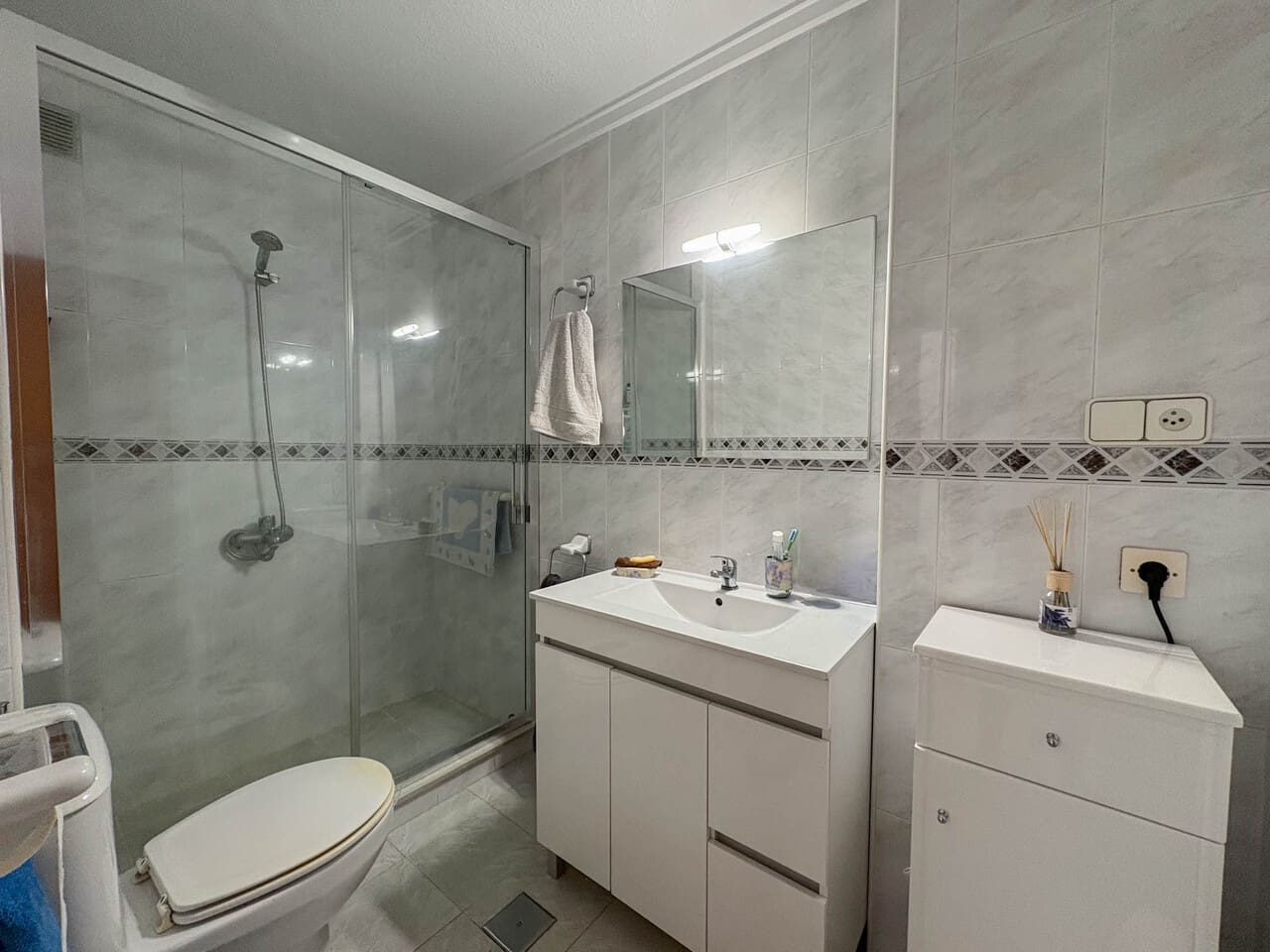 3 soveværelse Byhus til salg i Torrevieja - € 179.000 (Ref: 9200994)