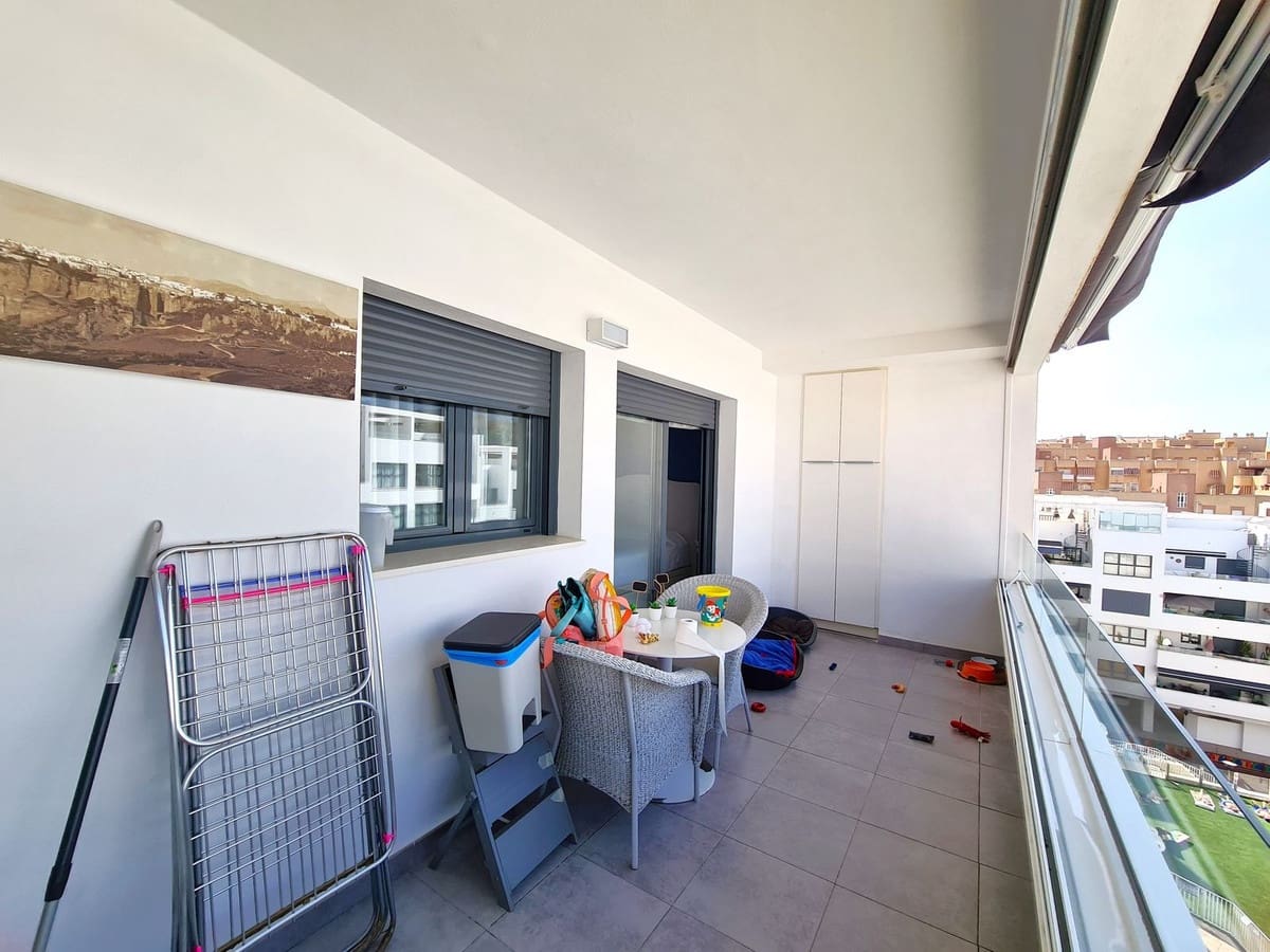 3 bedroom Apartment for sale in Estepona - € 490,000 (Ref: 9202448)