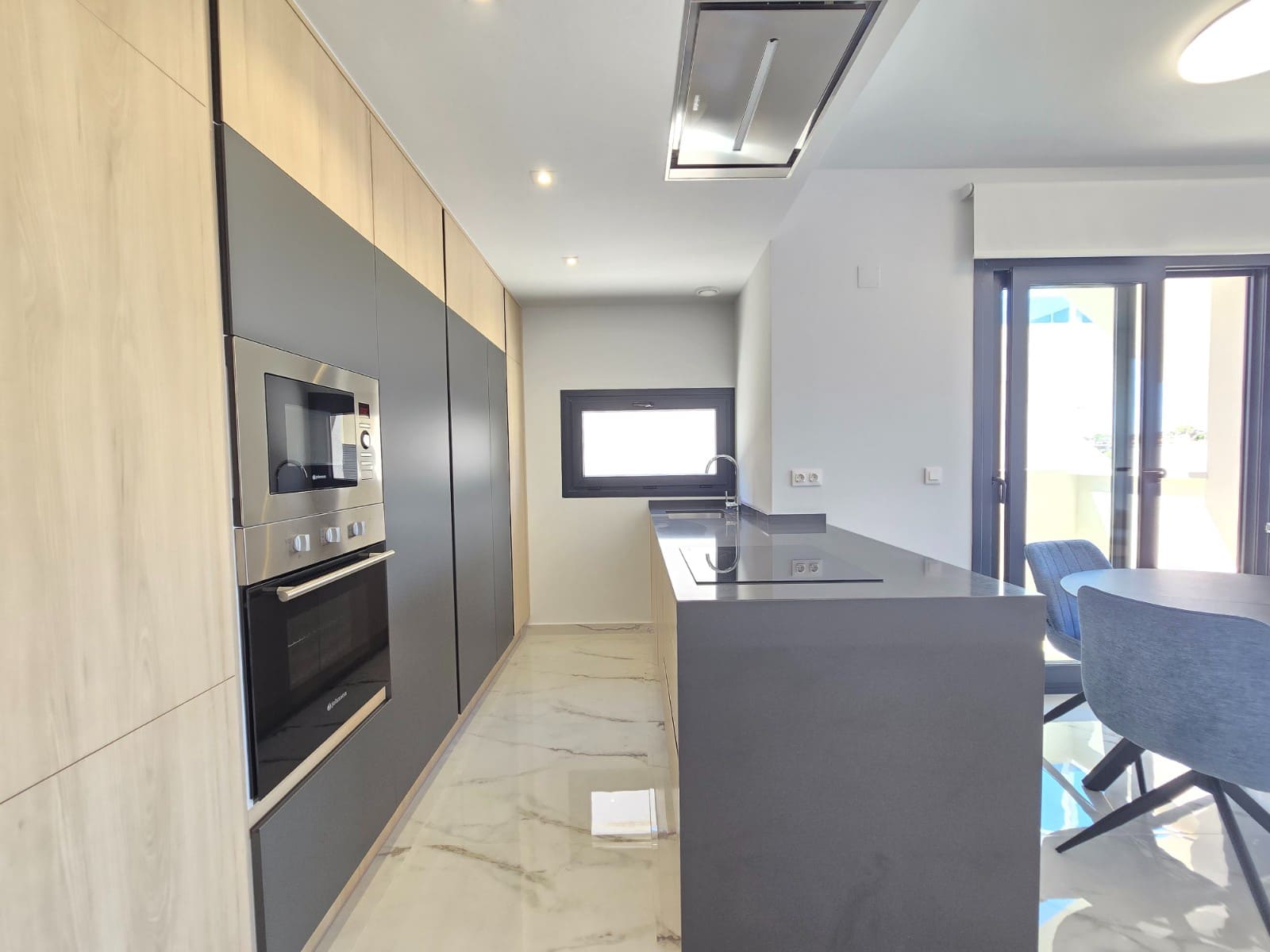 2 soveværelse Lejlighed til salg i Orihuela Costa med swimmingpool garage - € 350.000 (Ref: 9206428)