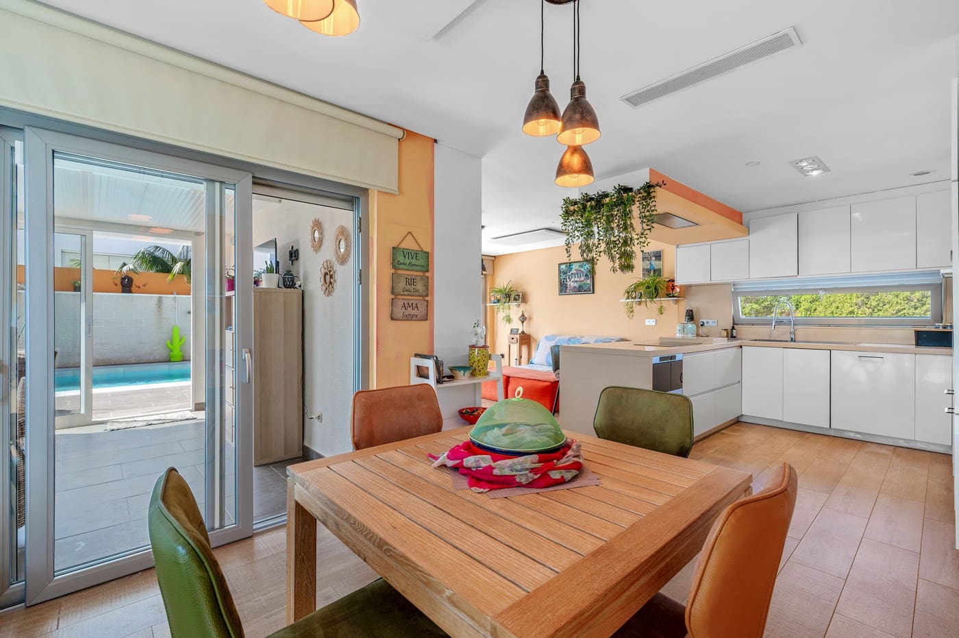 2 bedroom Villa for sale in Benijofar with pool garage - € 435,000 (Ref: 9206432)