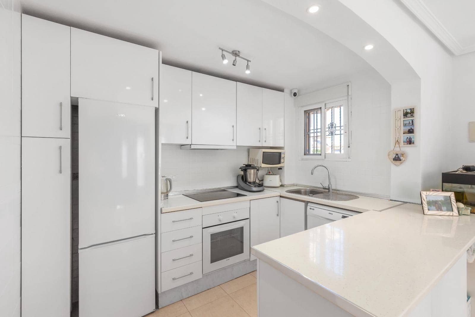 2 sovrum Semi-fristående Villa till salu i Orihuela Costa med pool - 252 500 € (Ref: 9206438)