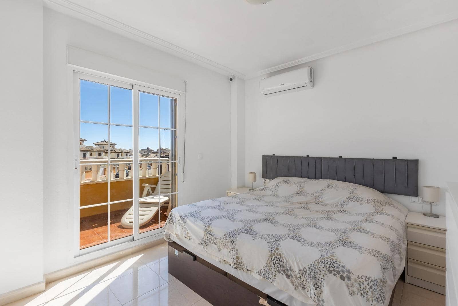 2 sovrum Semi-fristående Villa till salu i Orihuela Costa med pool - 252 500 € (Ref: 9206438)