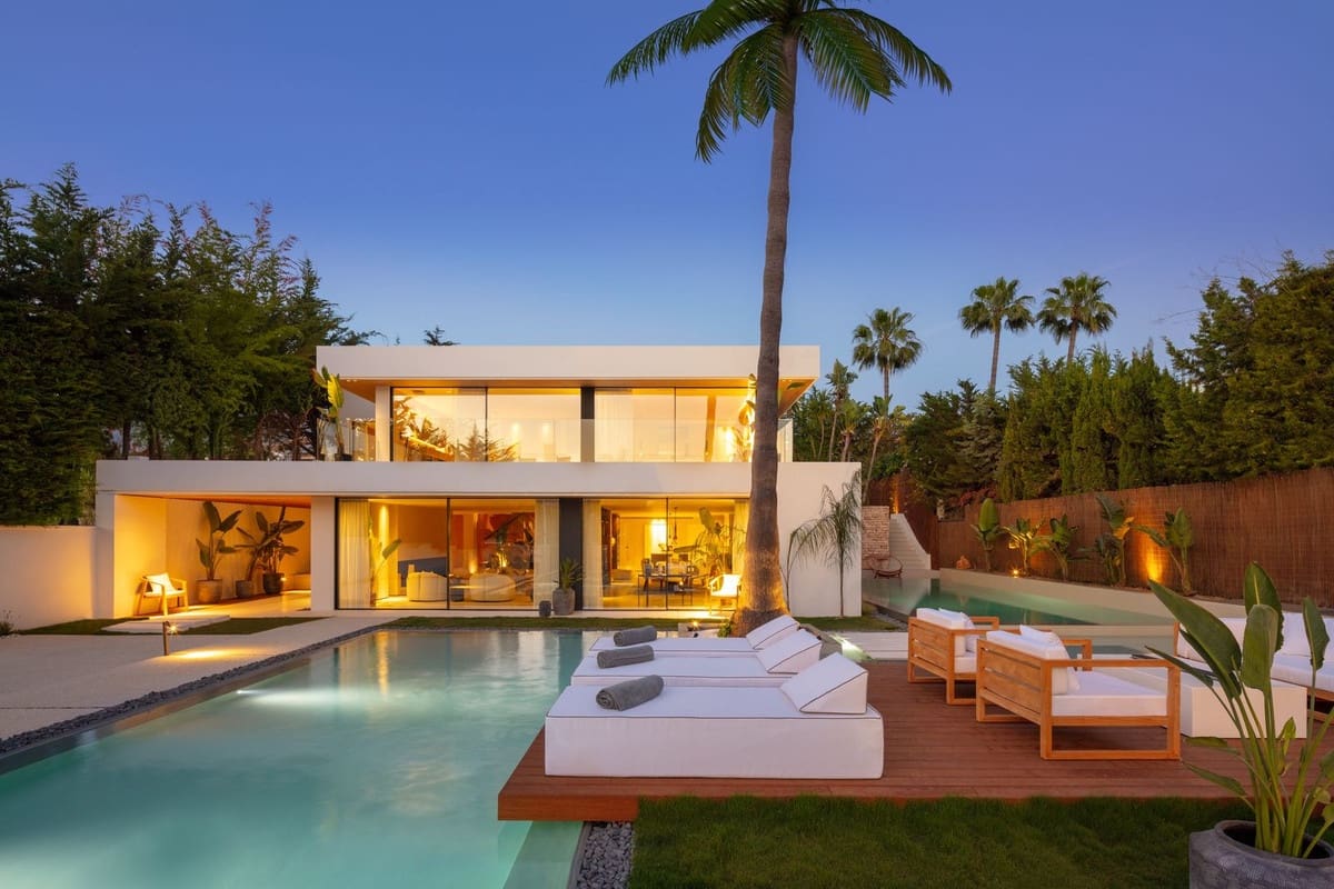 4 slaapkamer Villa te koop in Nueva Andalucia - € 3.550.000 (Ref: 9206441)