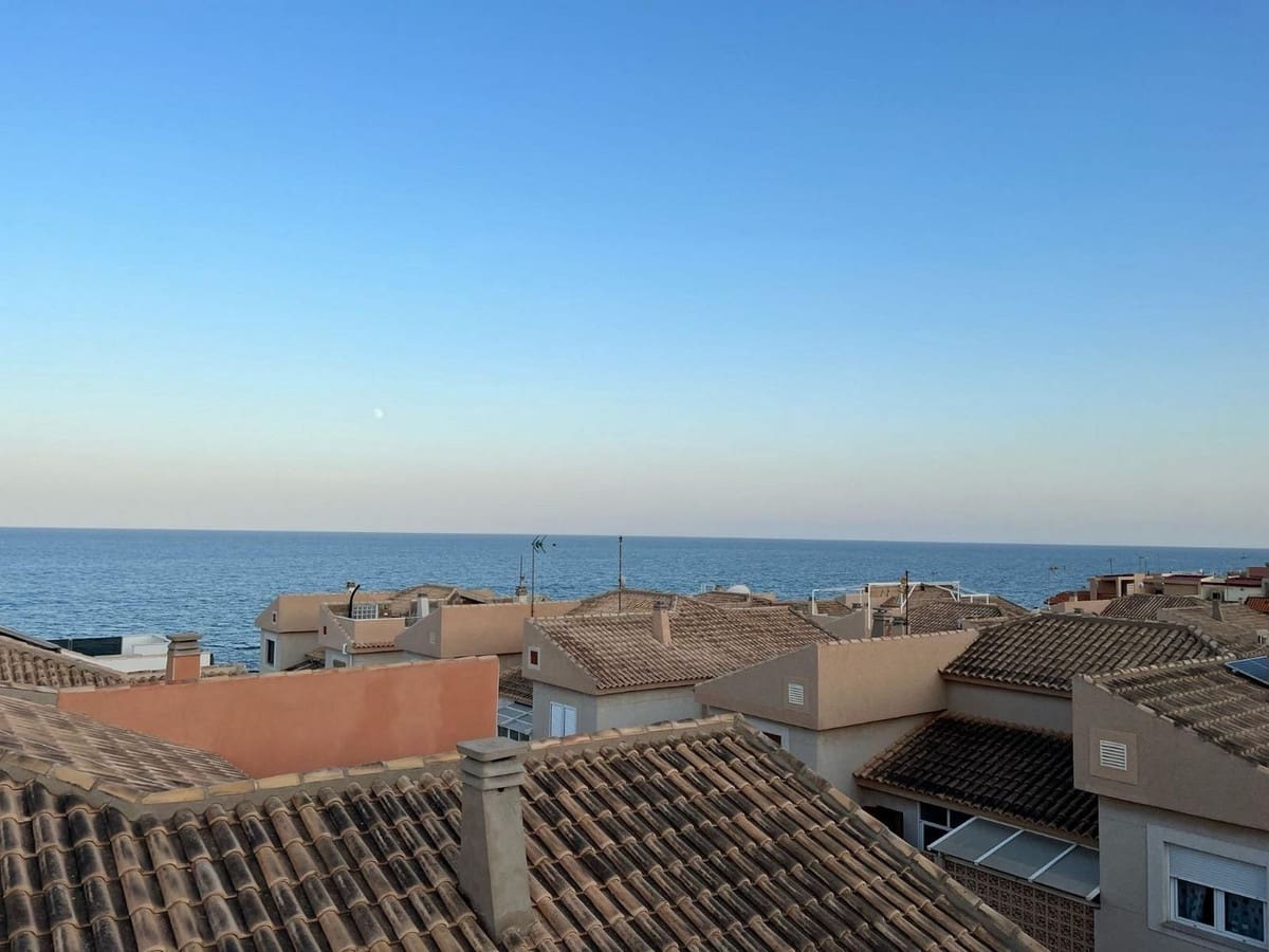 3 slaapkamer Halfvrijstaande villa te koop in Torrevieja - € 445.000 (Ref: 9206450)