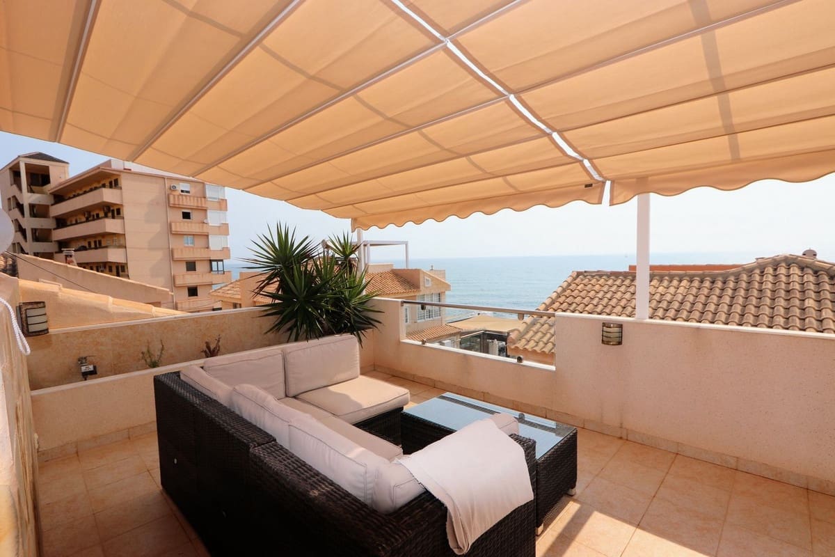 3 slaapkamer Halfvrijstaande villa te koop in Torrevieja - € 445.000 (Ref: 9206450)