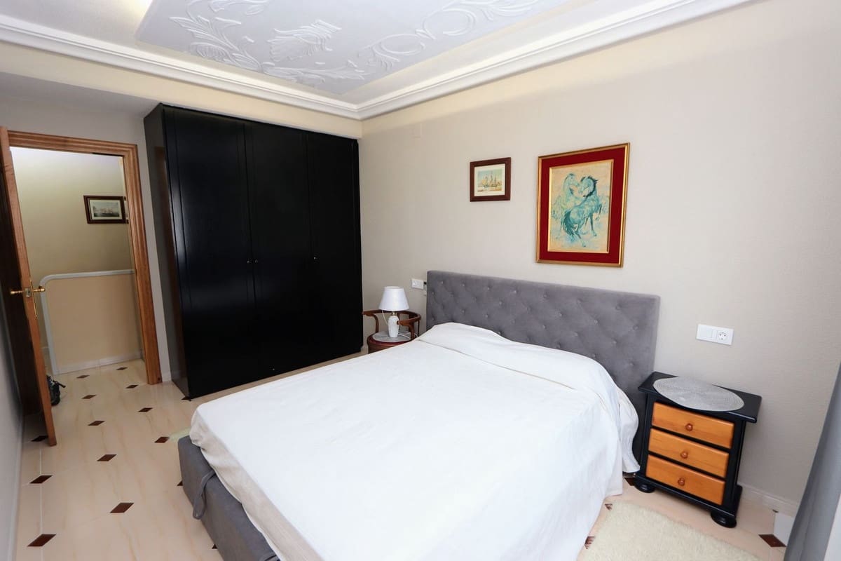 3 soveværelse Semi-Rækkehus til salg i Torrevieja - € 445.000 (Ref: 9206450)