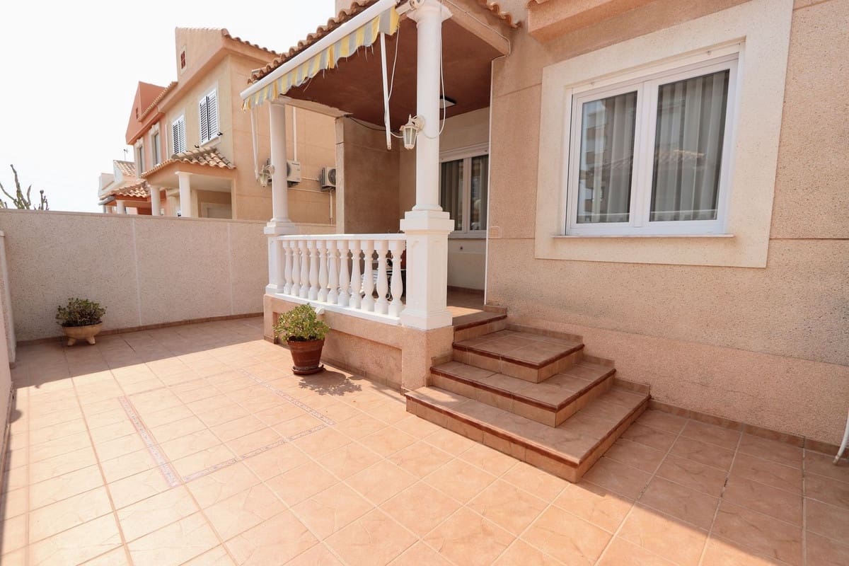 3 soveværelse Semi-Rækkehus til salg i Torrevieja - € 445.000 (Ref: 9206450)