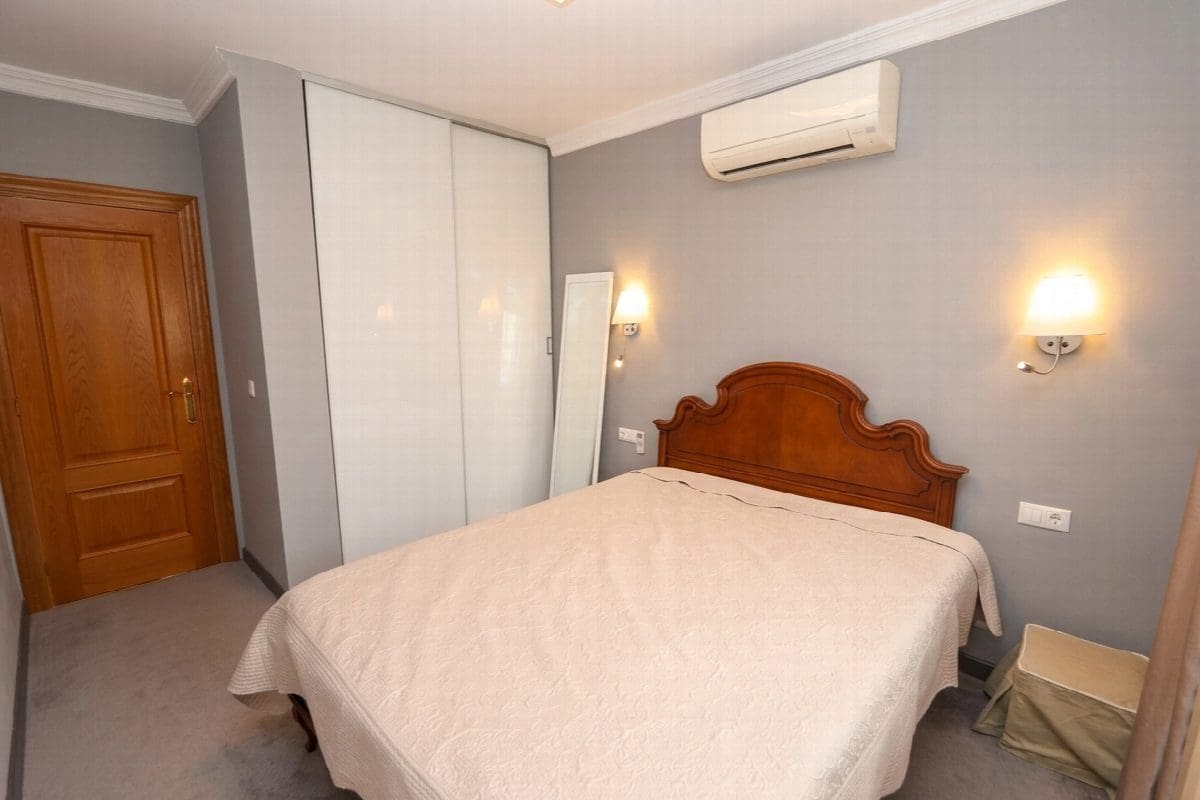 3 soverom Kjedet enebolig til salgs i Torrevieja - € 445 000 (Ref: 9206450)