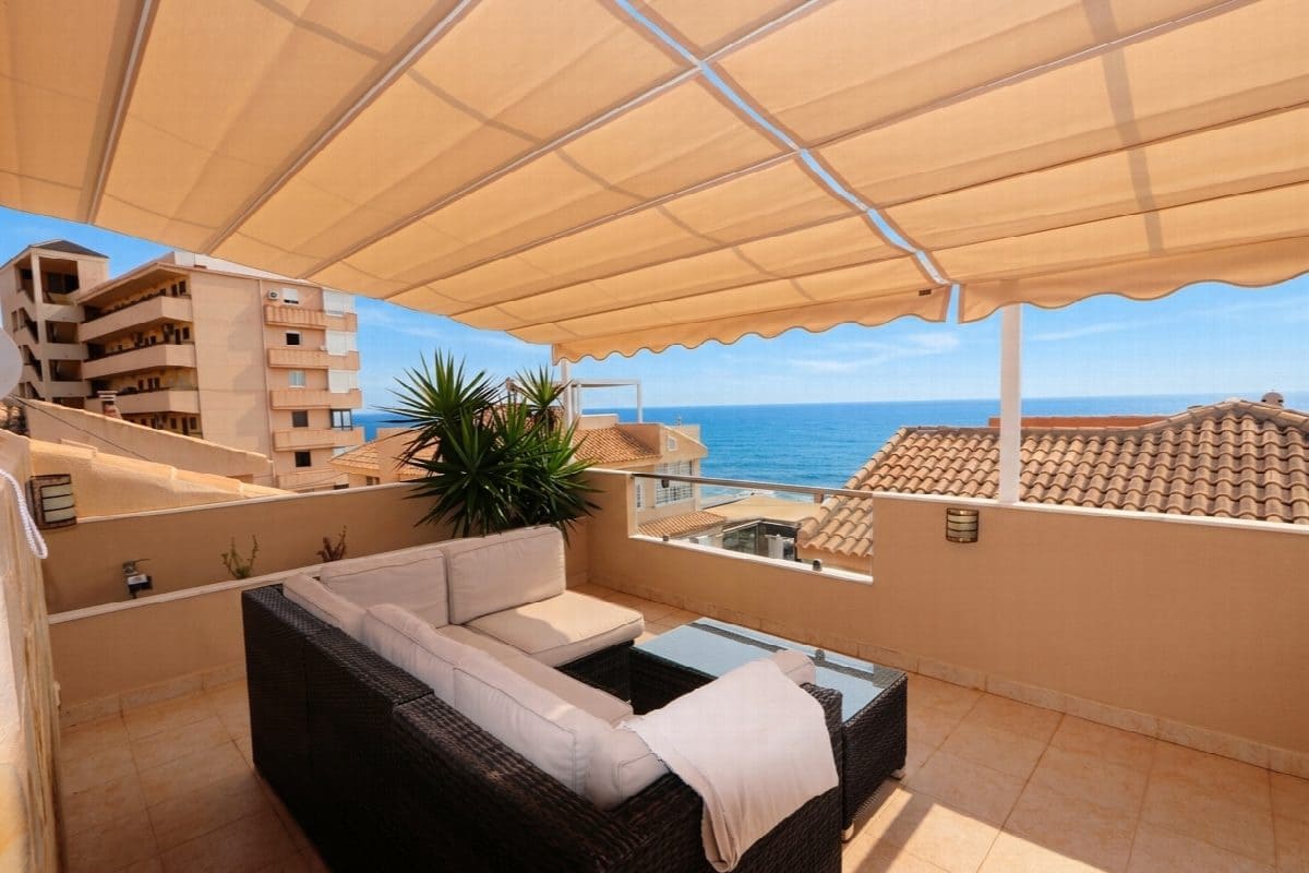 3 soverom Kjedet enebolig til salgs i Torrevieja - € 445 000 (Ref: 9206450)