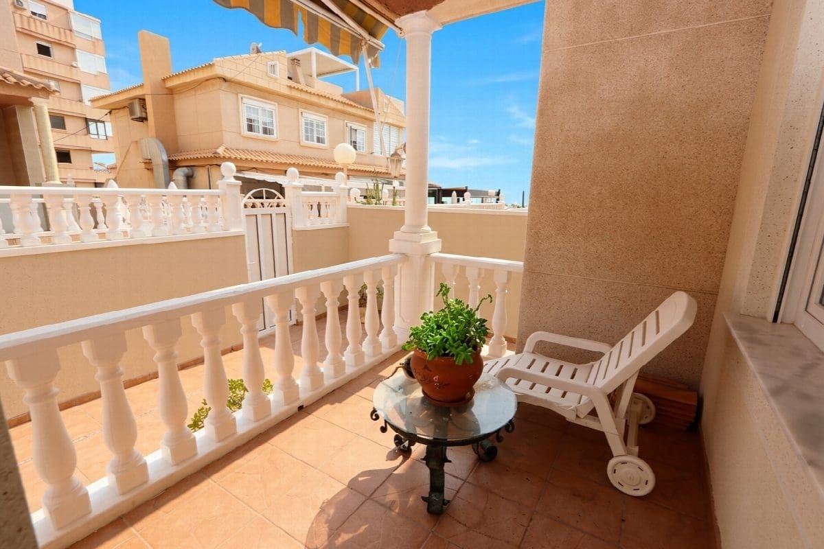 3 soverom Kjedet enebolig til salgs i Torrevieja - € 445 000 (Ref: 9206450)