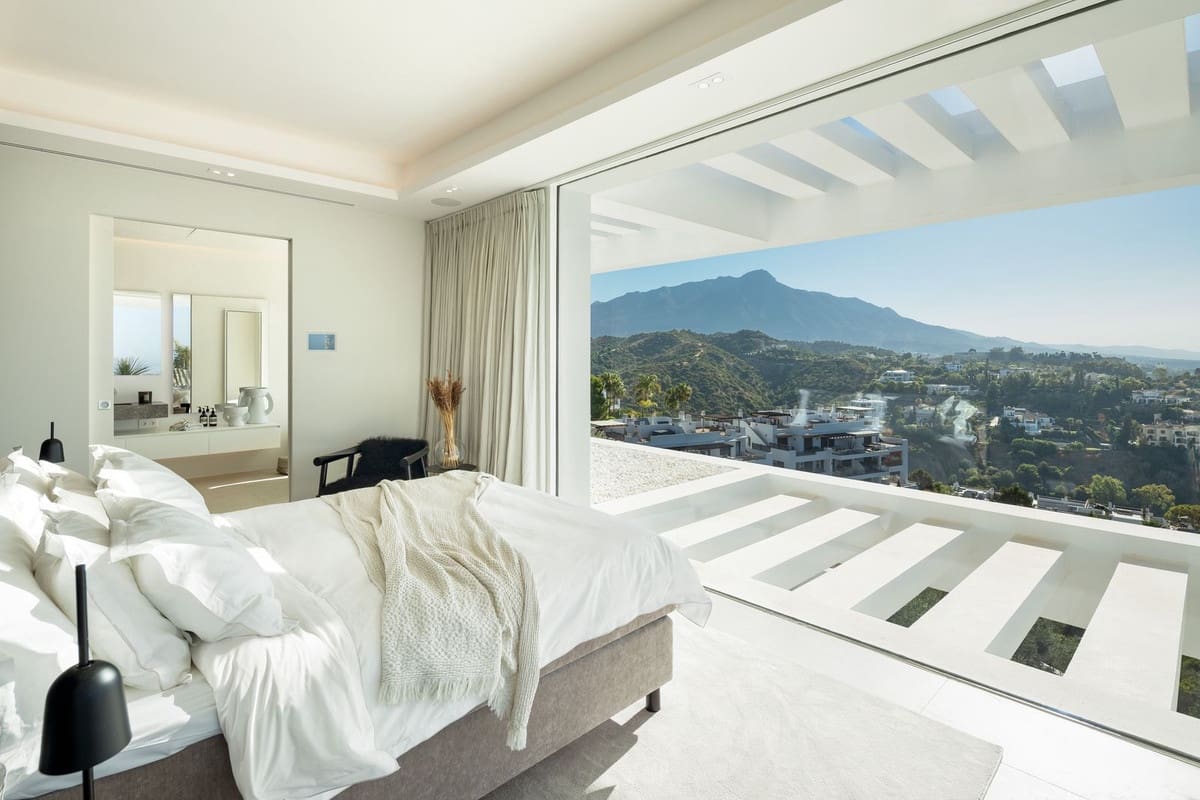 6 soverom Villa til salgs i La Quinta med garasje - € 6 950 000 (Ref: 9208316)