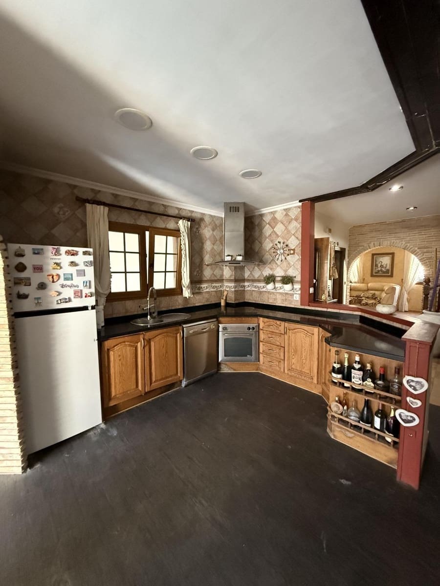 4 soveværelse Byhus til salg i Torrevieja - € 365.000 (Ref: 9209154)