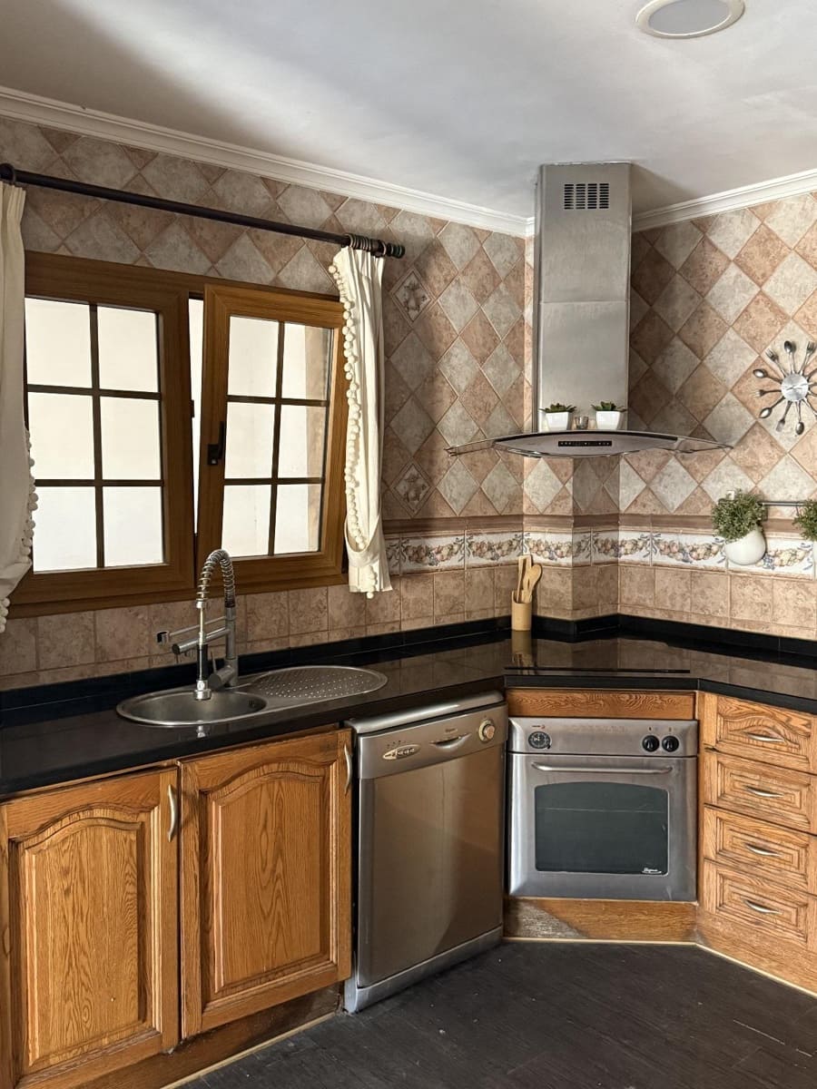 4 soveværelse Byhus til salg i Torrevieja - € 365.000 (Ref: 9209154)