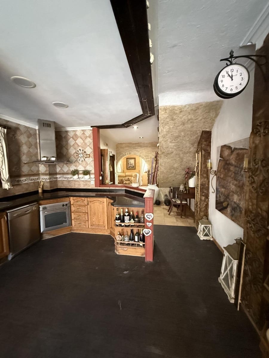 4 soveværelse Byhus til salg i Torrevieja - € 365.000 (Ref: 9209154)