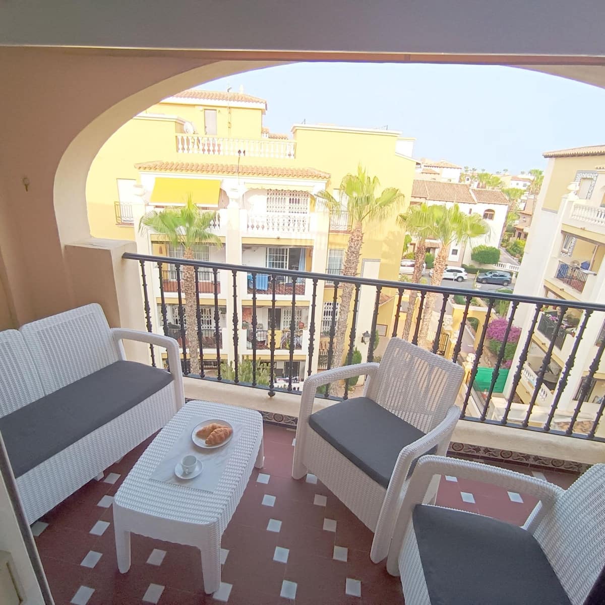3 soveværelse Penthouse til salg i Torrevieja med swimmingpool garage - € 329.000 (Ref: 9217402)