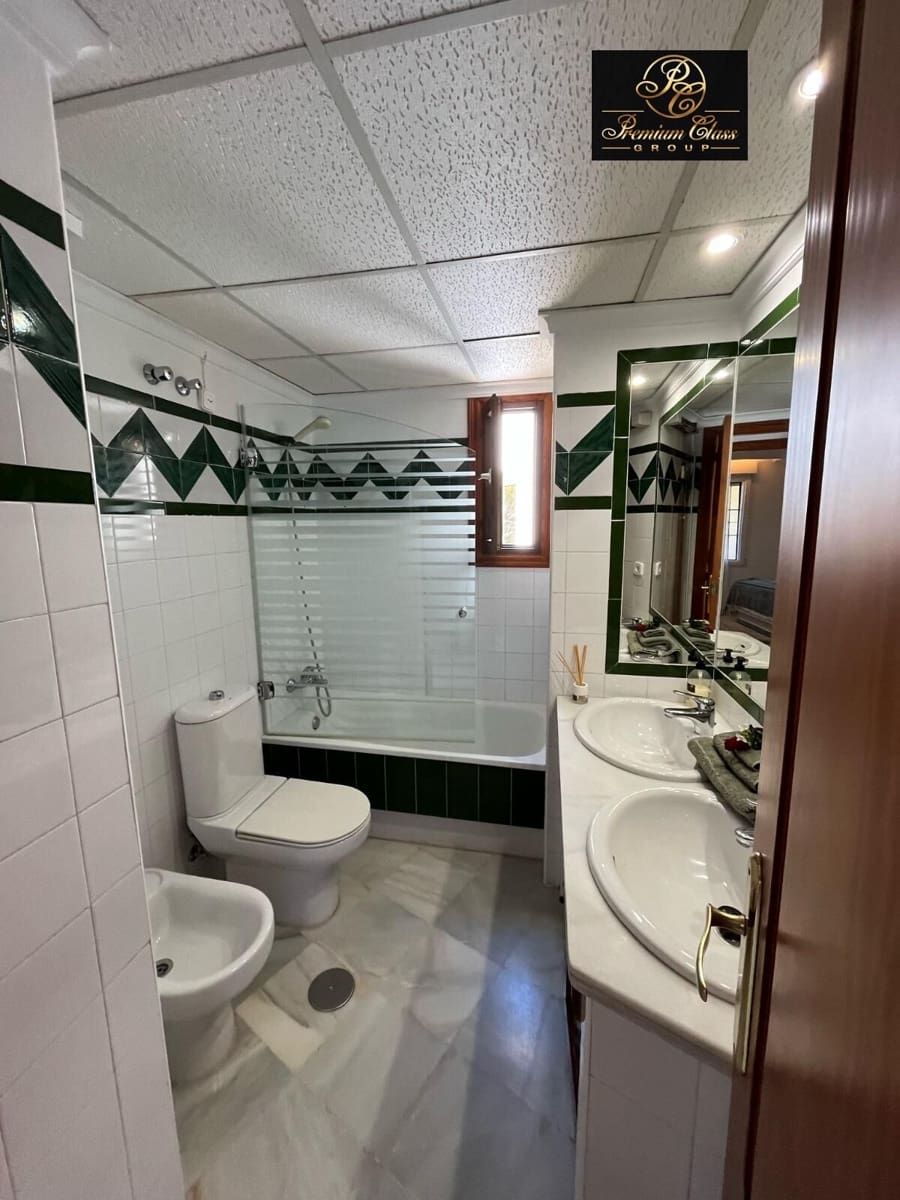 3 soverom Penthouse til salgs i Torrevieja med garasje - € 319 000 (Ref: 9217402)