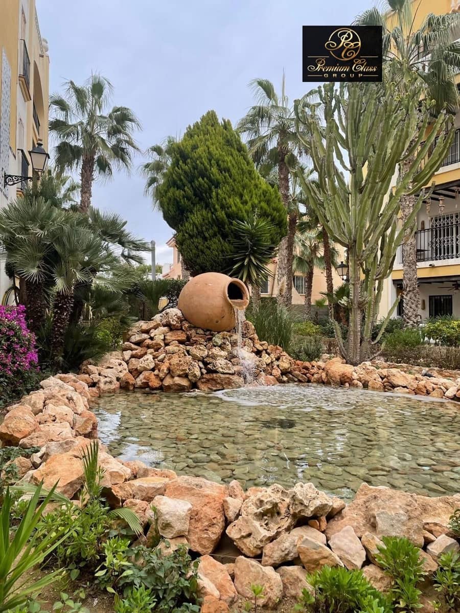 3 soverom Penthouse til salgs i Torrevieja med garasje - € 319 000 (Ref: 9217402)