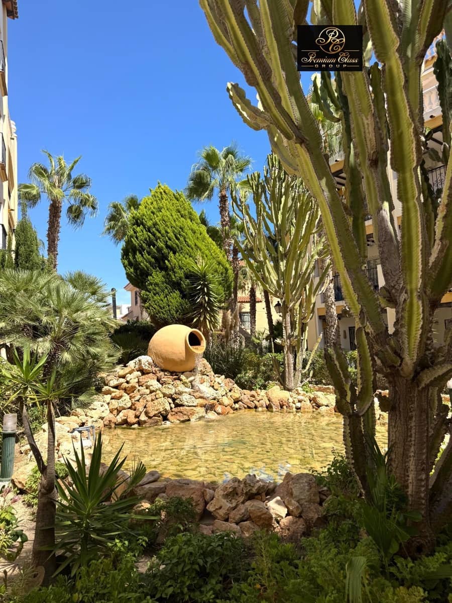 3 soverom Penthouse til salgs i Torrevieja med garasje - € 319 000 (Ref: 9217402)