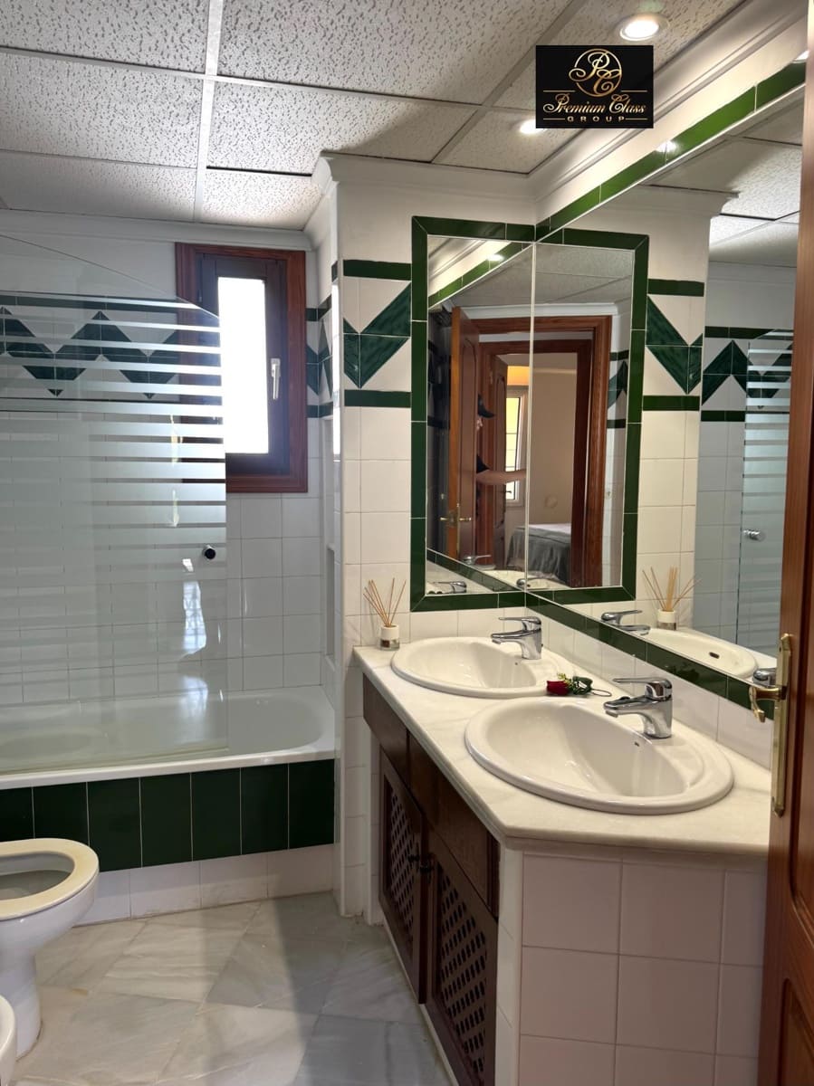 3 chambre Penthouse à vendre à Torrevieja avec garage - 319 000 € (Ref: 9217402)