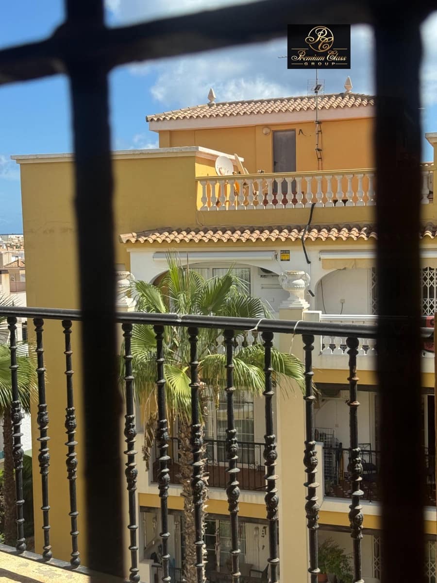 3 chambre Penthouse à vendre à Torrevieja avec garage - 319 000 € (Ref: 9217402)
