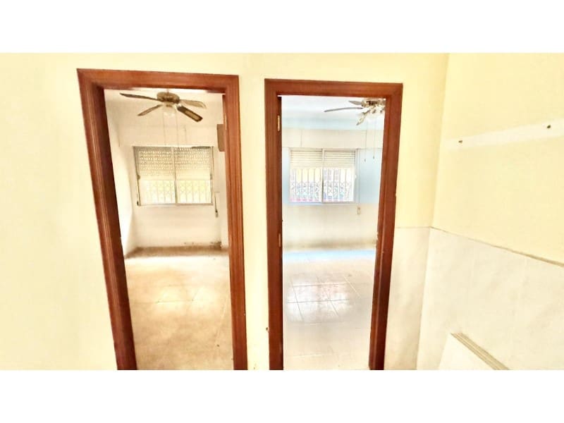 4 chambre Appartement à vendre à Torrevieja - 156 000 € (Ref: 9228518)