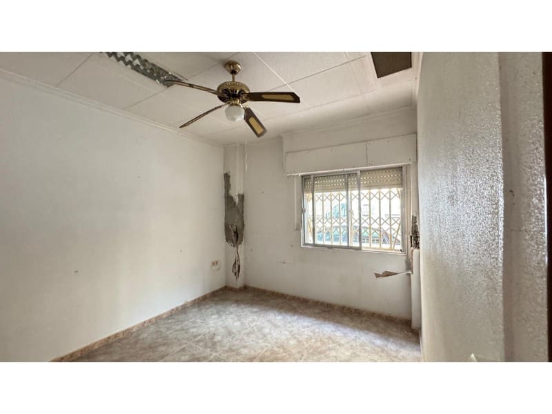 4 chambre Appartement à vendre à Torrevieja - 156 000 € (Ref: 9228518)