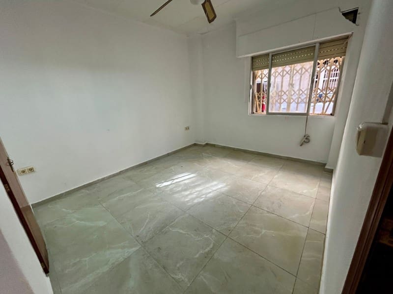 4 sovrum Lägenhet till salu i Torrevieja - 156 000 € (Ref: 9228518)