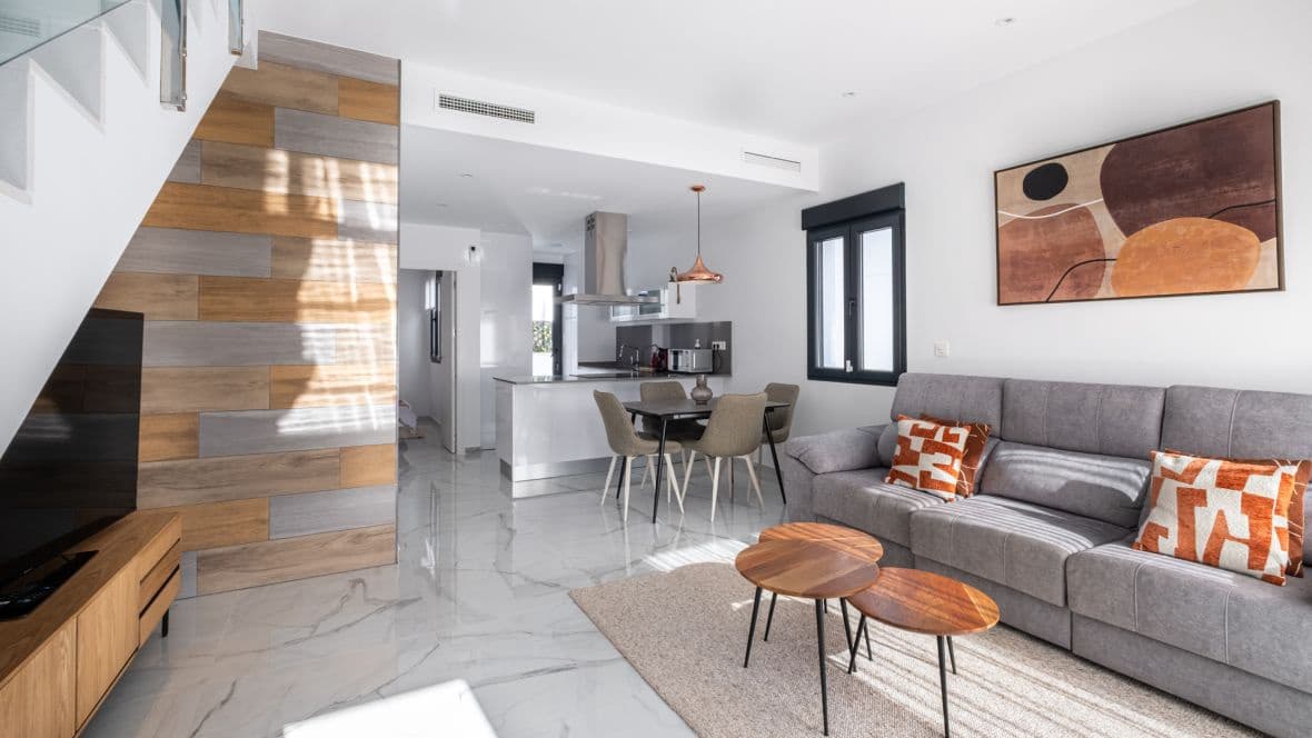 3 bedroom Villa for sale in Torrevieja with pool garage - € 385,000 (Ref: 9228534)