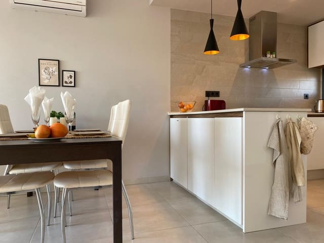 2 chambre Penthouse à vendre à El Raso, Guardamar del Segura - 268 000 € (Ref: 9239868)