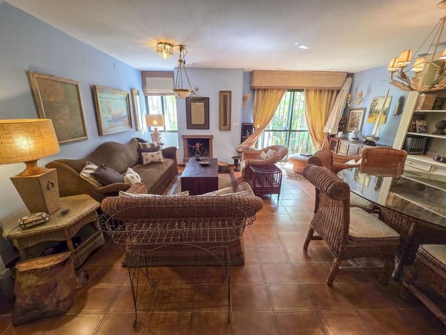 3 quarto Casa em Banda para venda em Bahia de Casares, Casares com garagem - 535 000 € (Ref: 9242935)