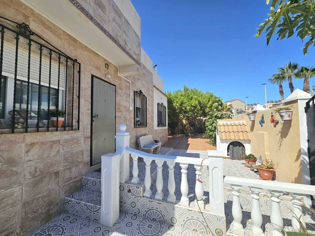 3 sypialnia Willa na sprzedaż w Torrevieja z garażem - 495 000 € (Ref: 9247026)