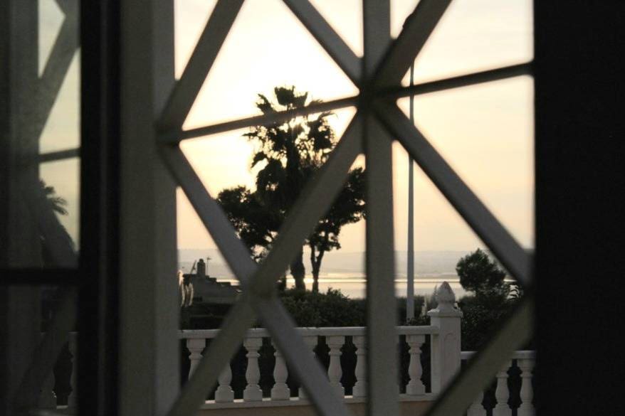 Chalet de 6 habitaciones en Torrevieja en venta con piscina - 539.000 € (Ref: 9248754)