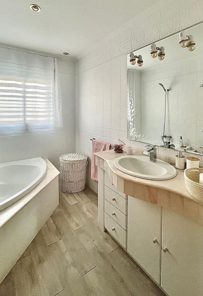 4 bedroom Villa for sale in San Javier with garage - € 295,000 (Ref: 9252004)