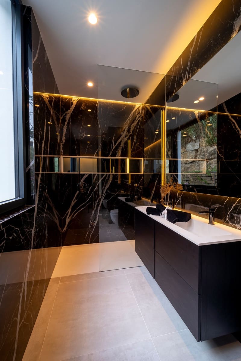 6 sypialnia Willa na sprzedaż w El Paraiso z basenem - 6 800 000 € (Ref: 9257116)