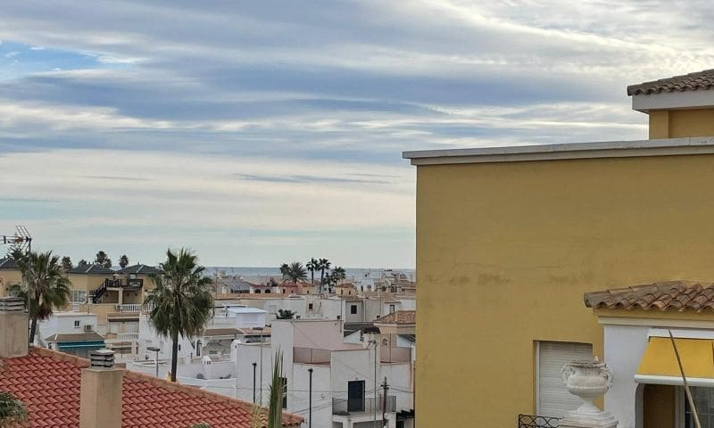 3 soveværelse Lejlighed til salg i Torrevieja med swimmingpool - € 339.000 (Ref: 9257120)