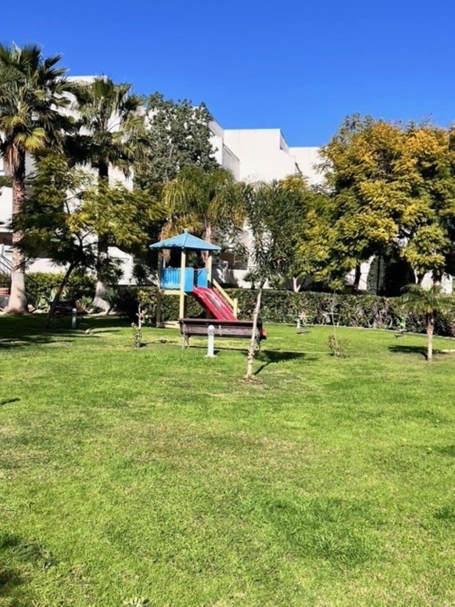 2 soverom Penthouse til salgs i San Pedro de Alcantara - € 435 000 (Ref: 9257126)