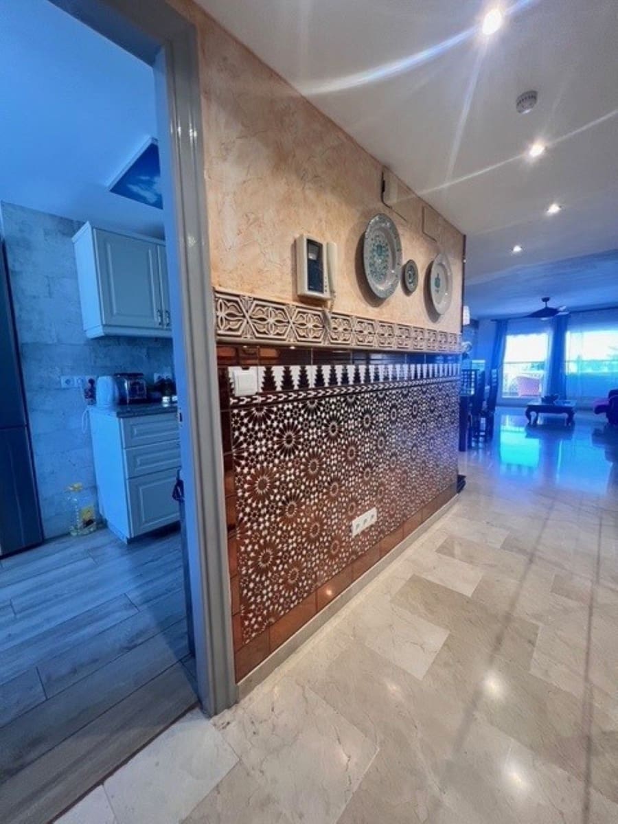 2 bedroom Semi-detached Villa for sale in San Pedro de Alcantara with pool - € 435,000 (Ref: 9257126)