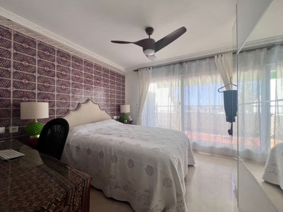 2 bedroom Semi-detached Villa for sale in San Pedro de Alcantara with pool - € 435,000 (Ref: 9257126)