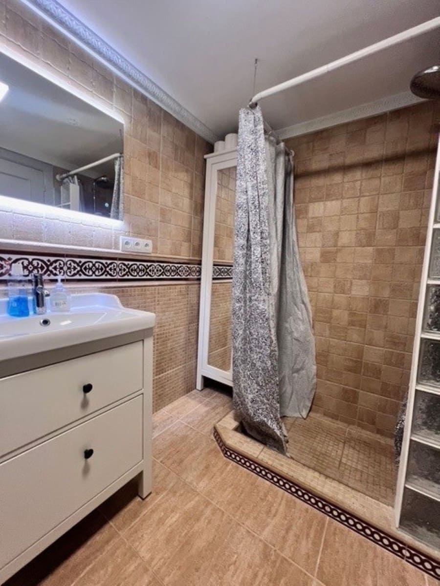 2 bedroom Semi-detached Villa for sale in San Pedro de Alcantara with pool - € 435,000 (Ref: 9257126)